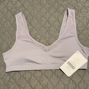 NWT Fabletics Sports Bra Size L